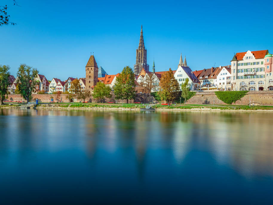 Donauwiesen, Stadtmauer und der Metzgerturm