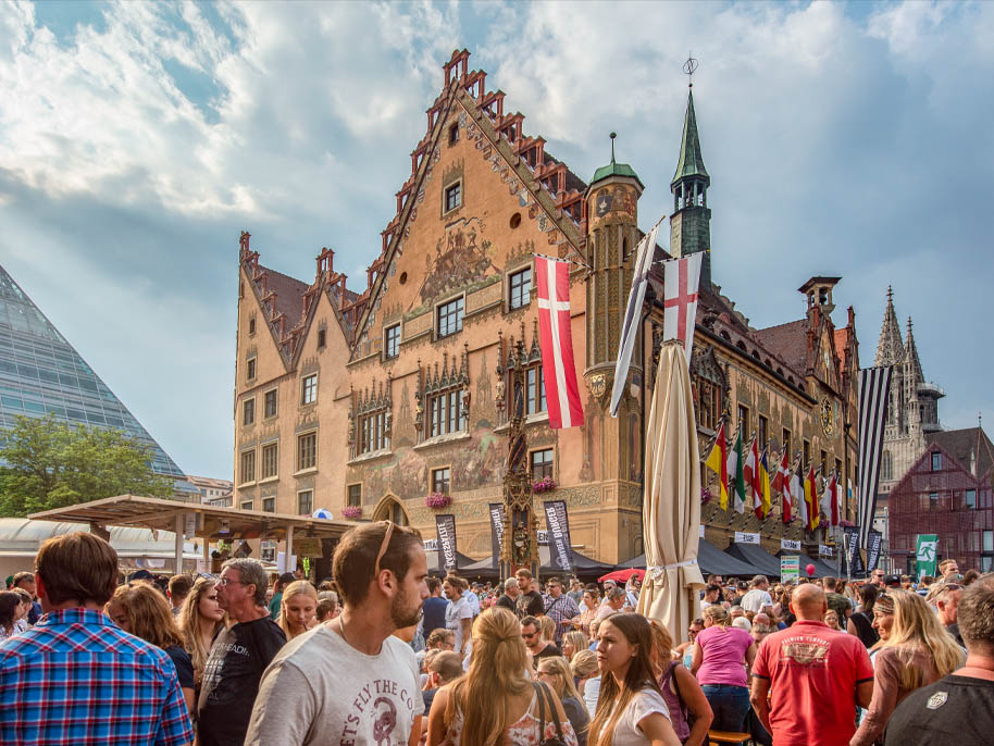 Schwörmontag am Ulmer Rathaus